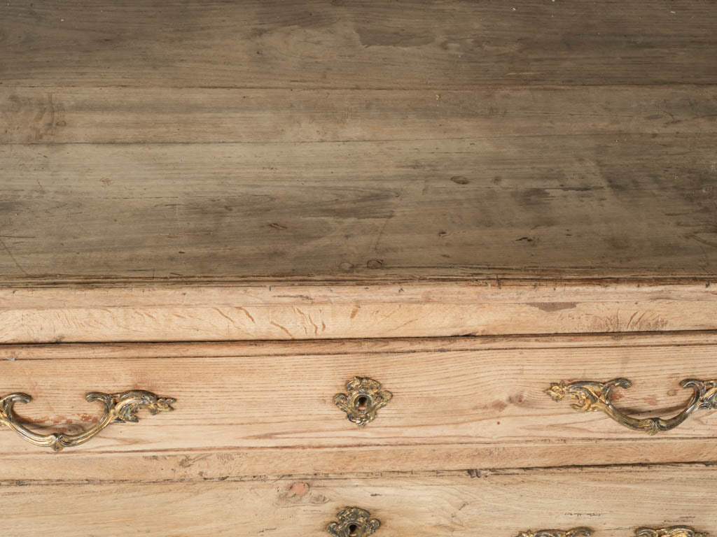 Authentic country-style commode
