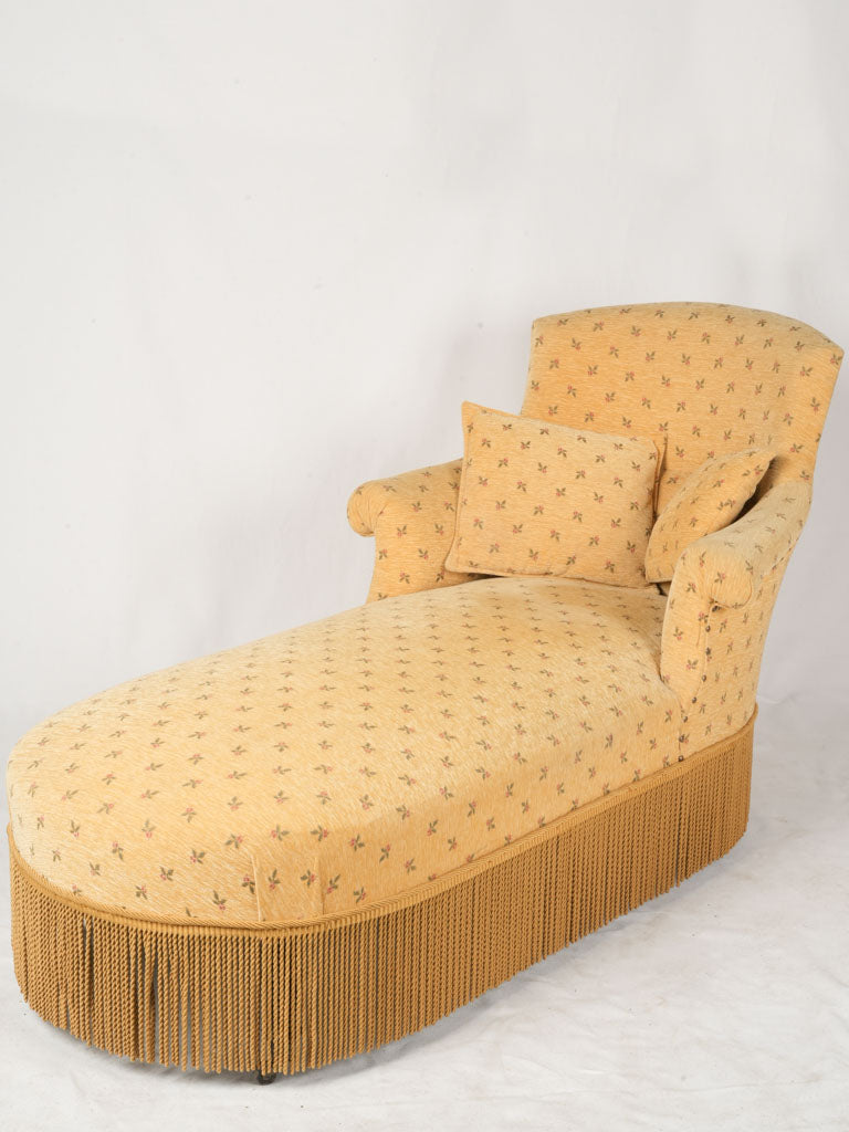 Elegant vintage méridienne sofa