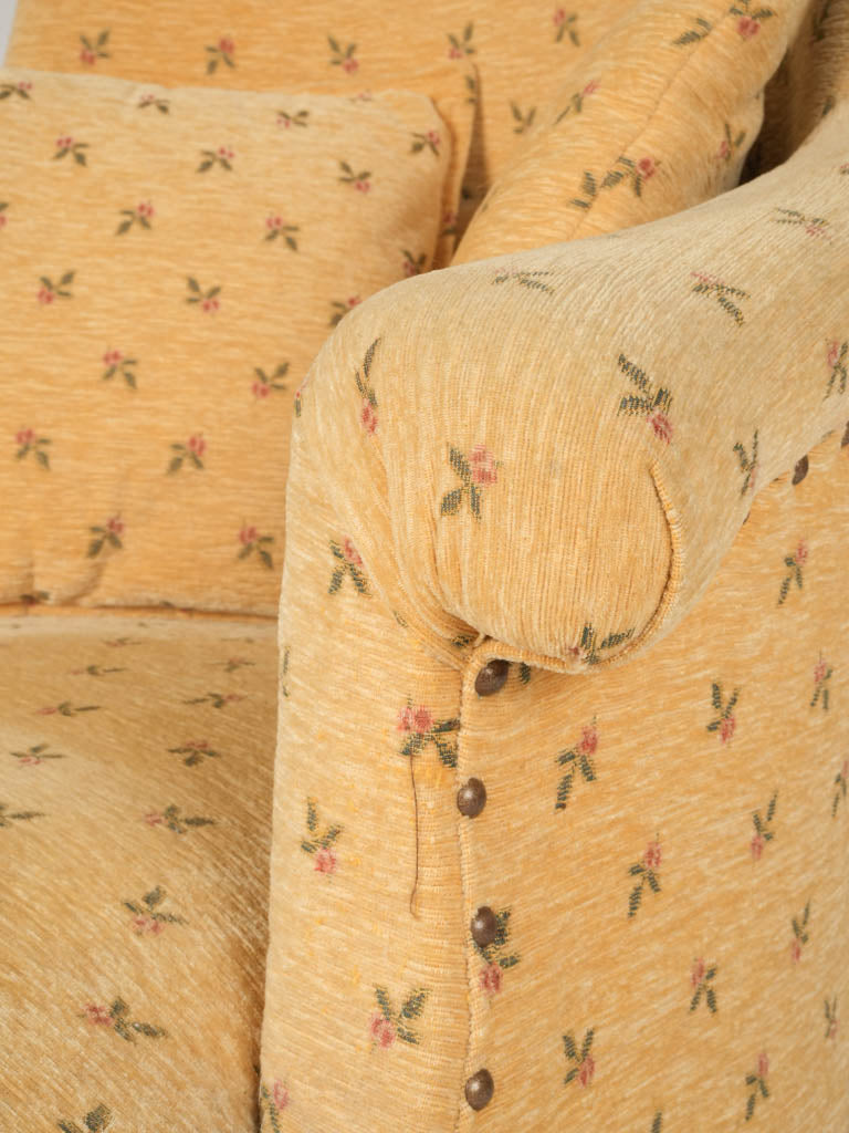 Inviting Napoléon III era couch