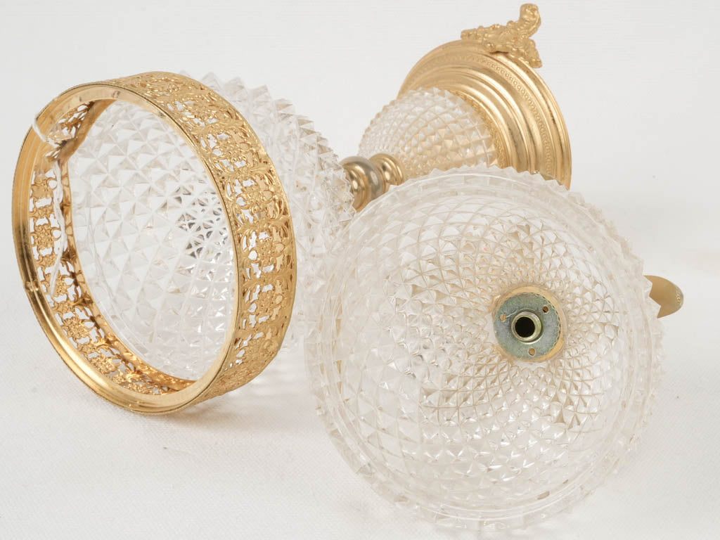 Timeless decorative crystal pineapple