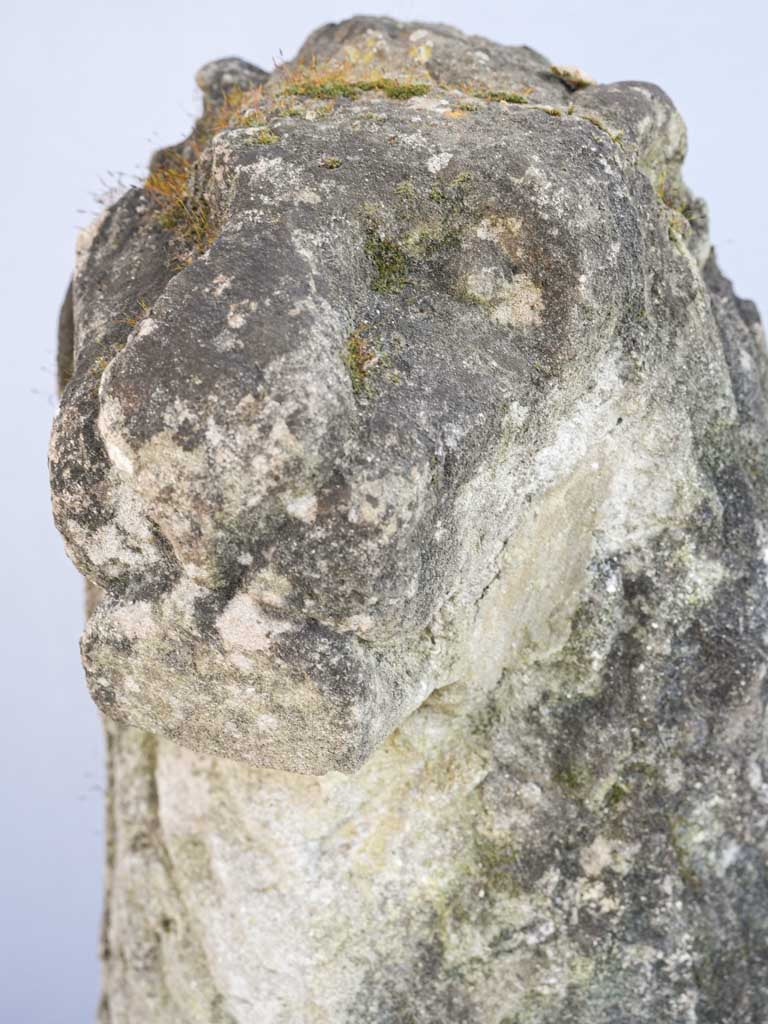 16th-century stone guardian statues