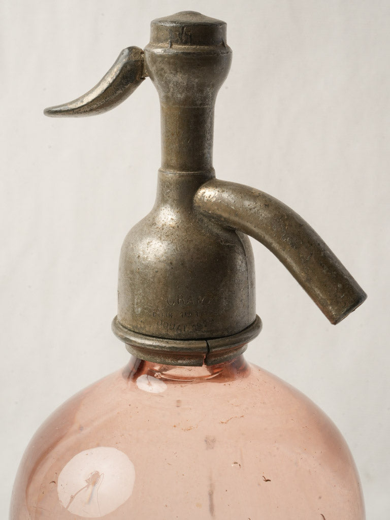 Distinctive mellow patina siphon