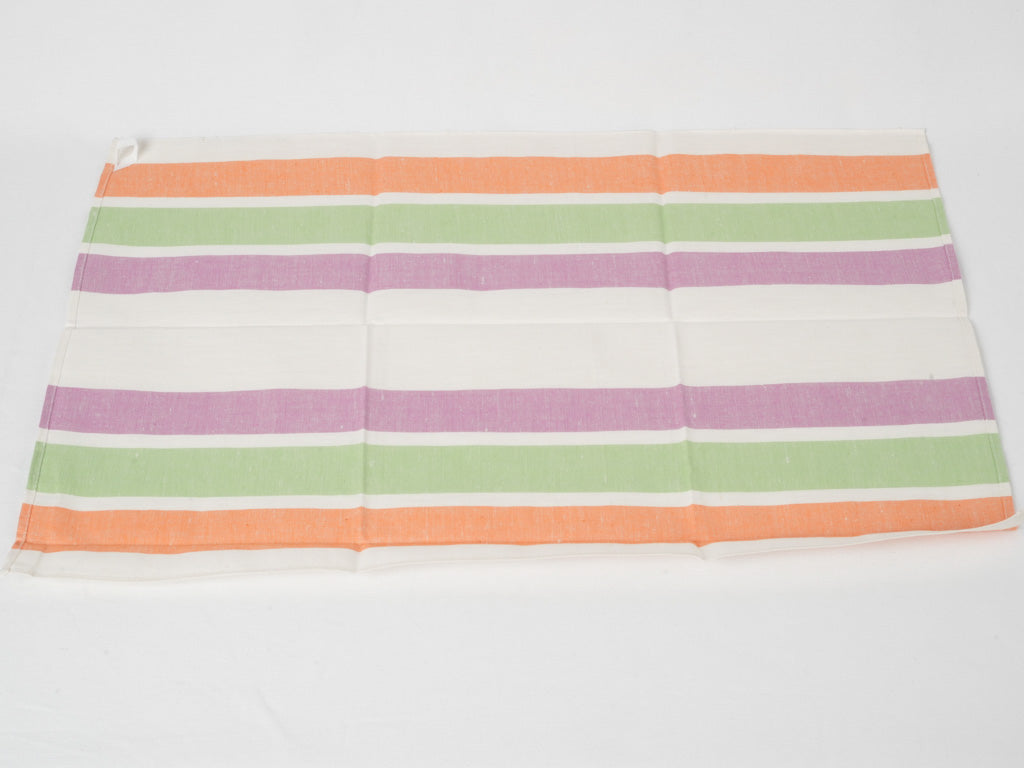 Cheerful purple-striped kitchen linens