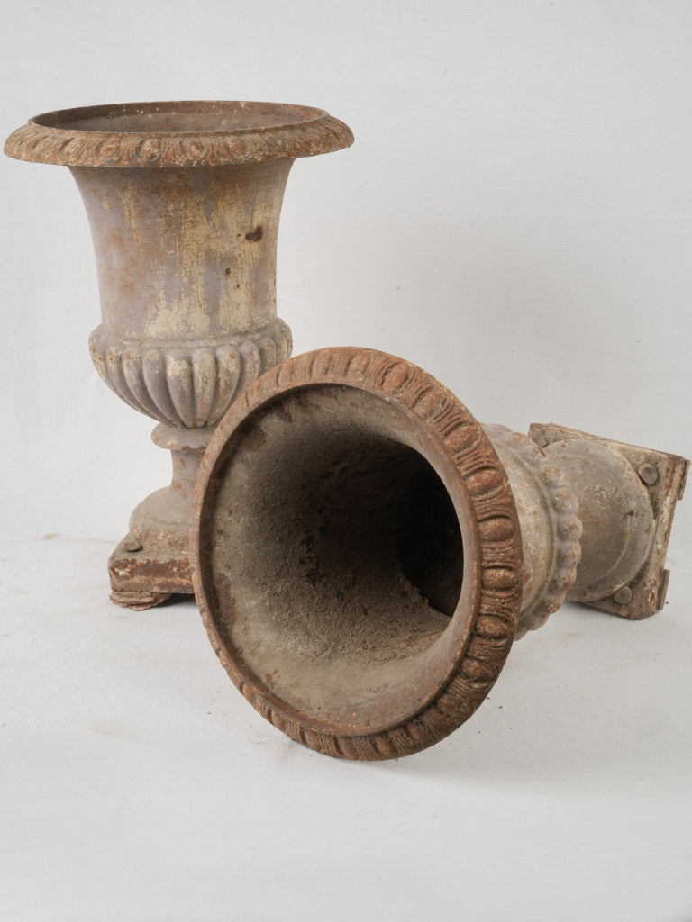 Provenance-rich decorative planters