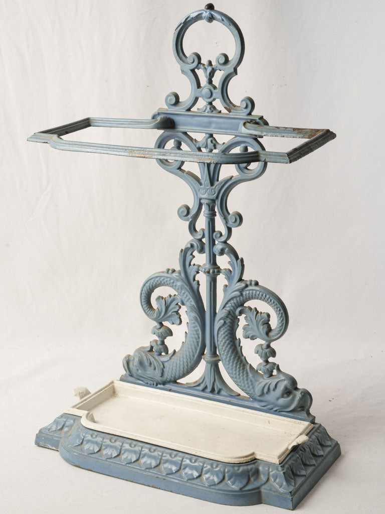 Enamelled cast iron stand