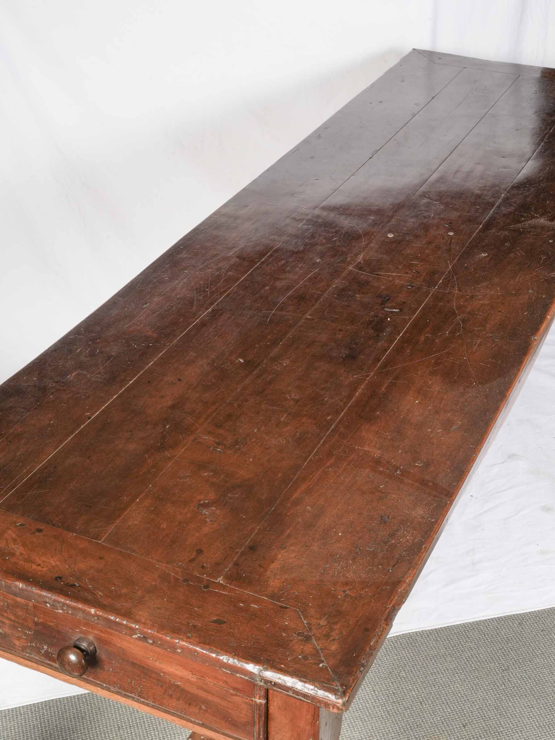 18th Century Walnut Farmhouse Dining Table - 88¼"