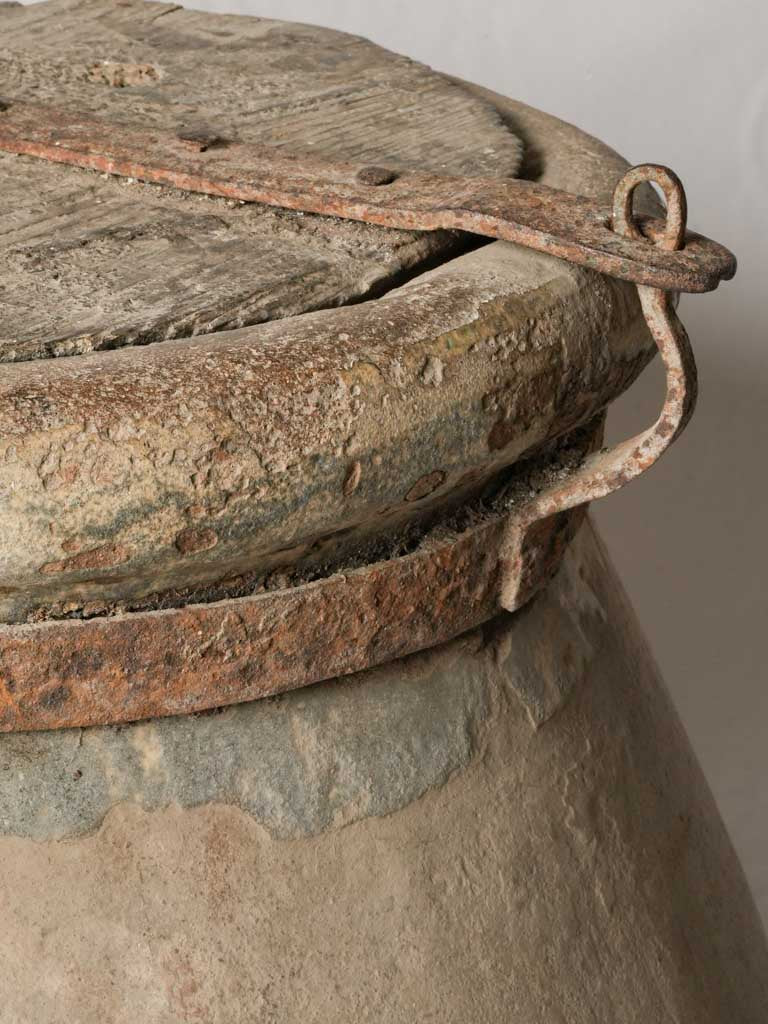 Distinctive Biot-crafted piece