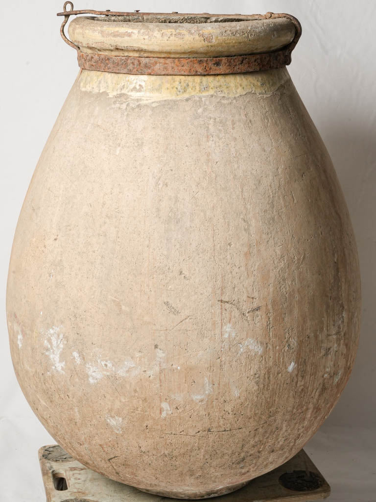 Robust terracotta earthenware