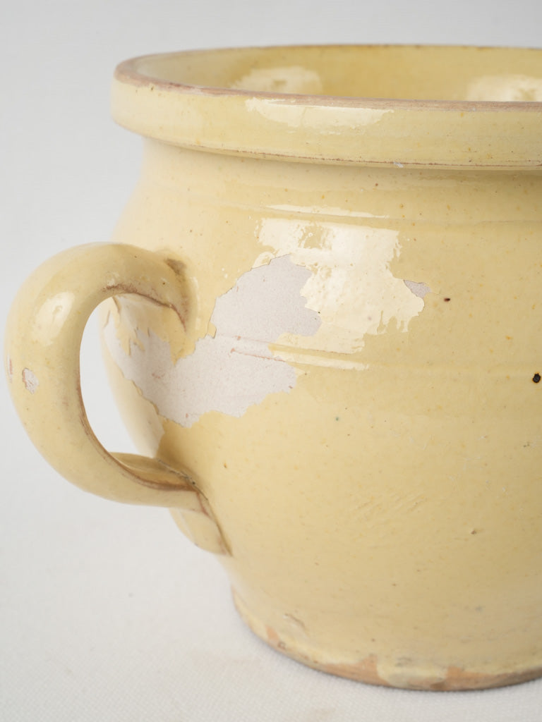 Classic provencal late 19th-century chamber pot