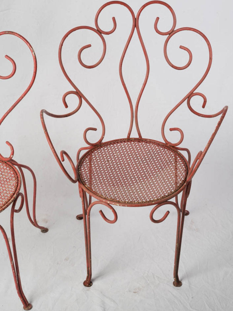 Oxidized red garden seating