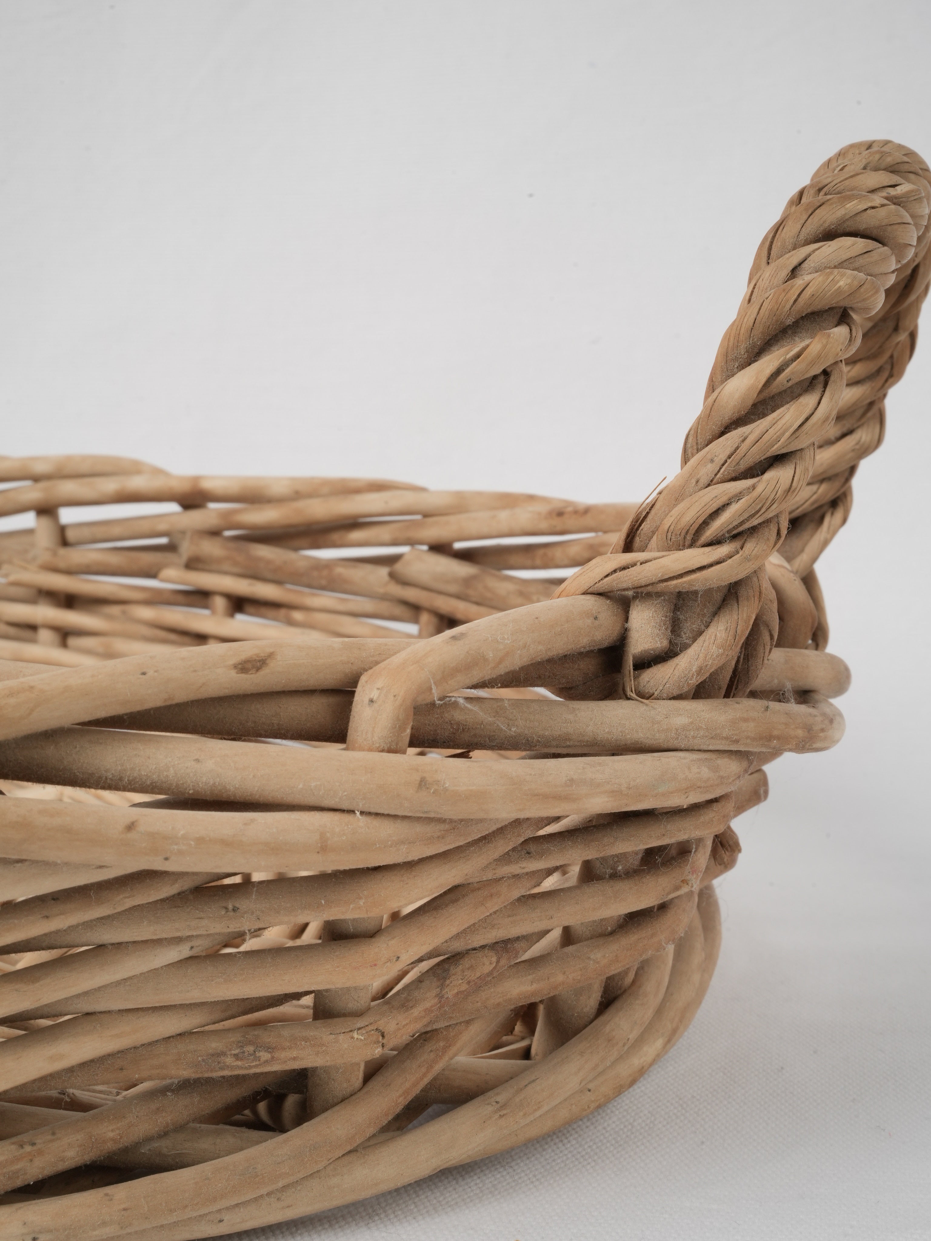 Vintage French wicker basket - oval