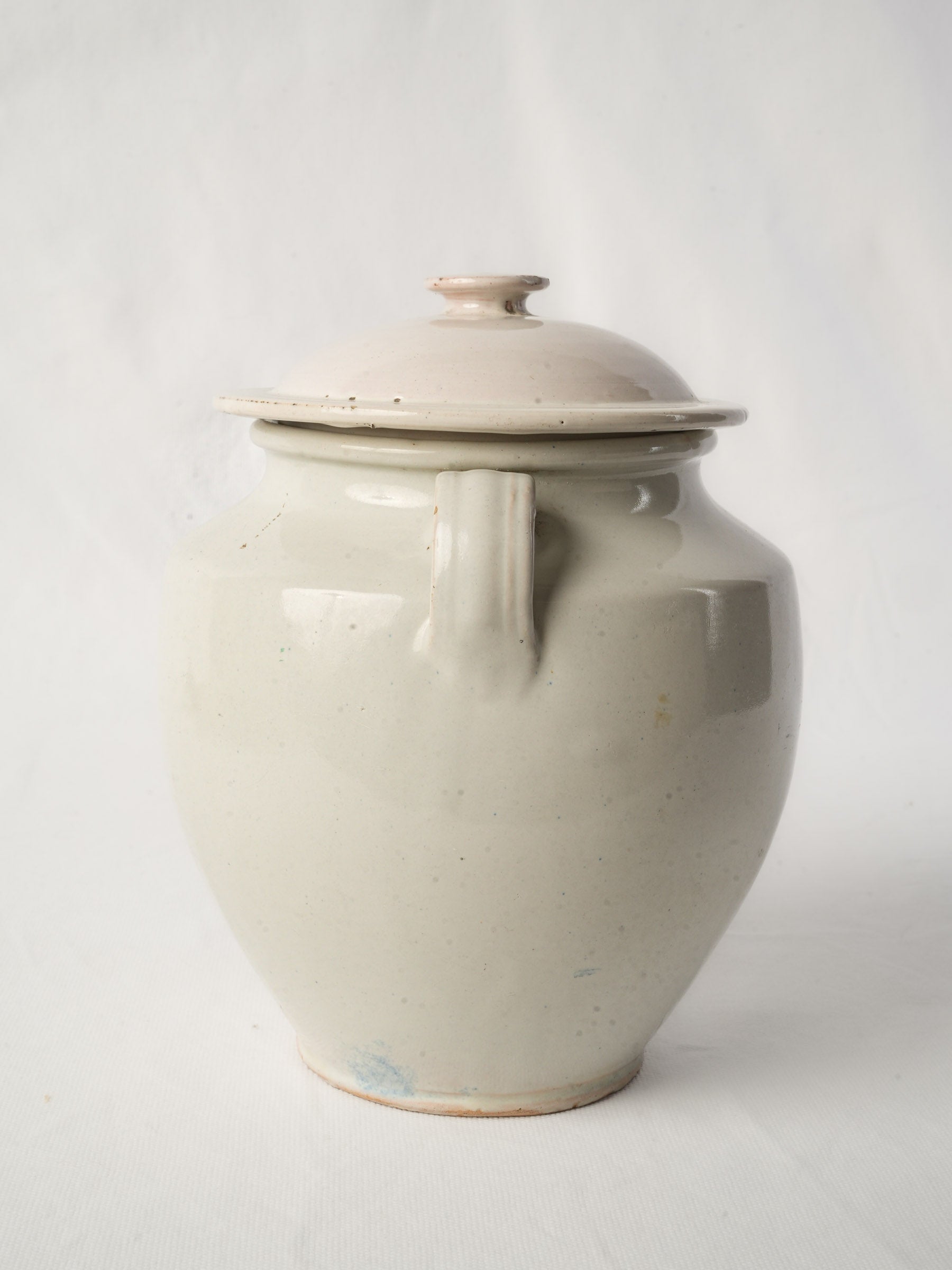 Vintage ivory-finished confit jar