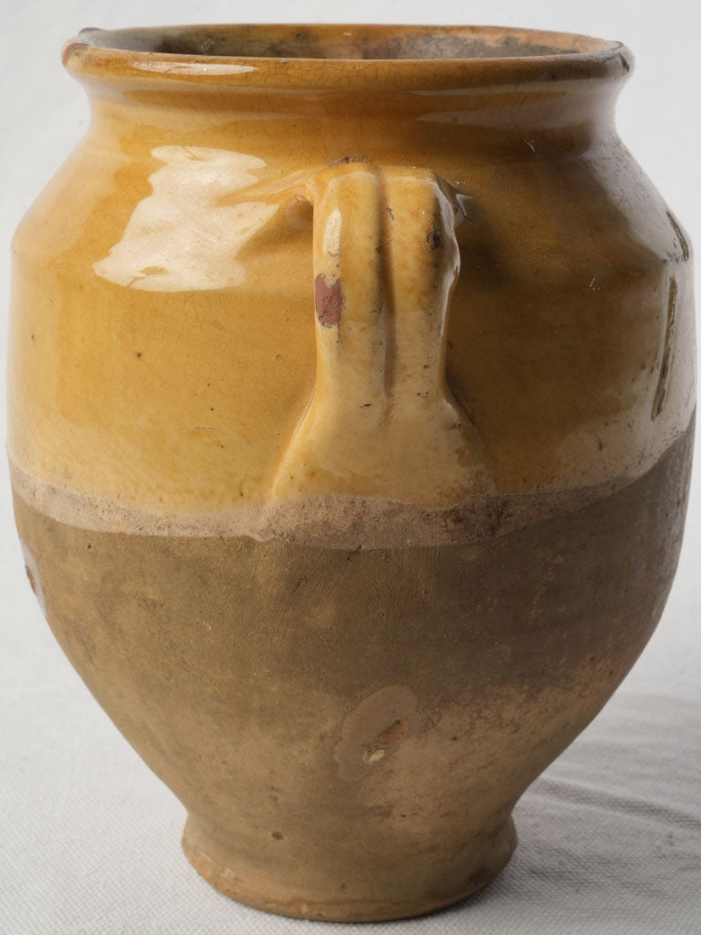 Charming twin-handled confit jar