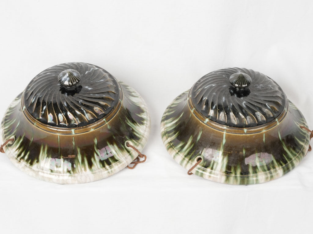 Heritage-style majolica ceramic planters