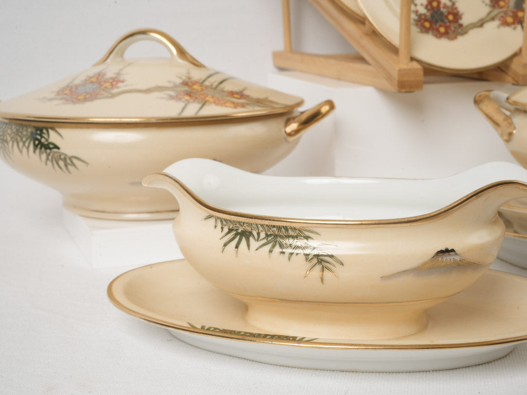 Iconic Mount Fuji porcelain pieces