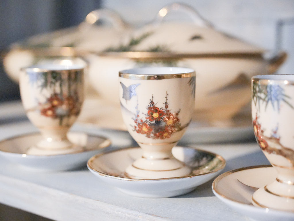 Excellent condition Japanese dining service