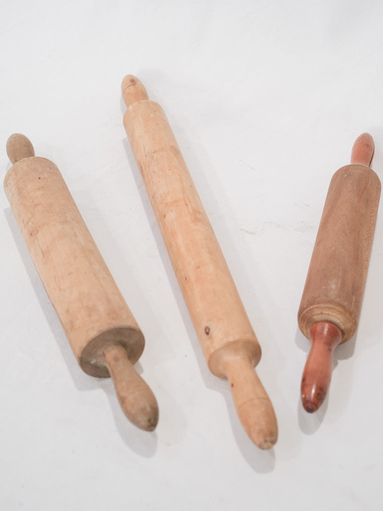 Vintage Wooden Rolling Pin (TRE)