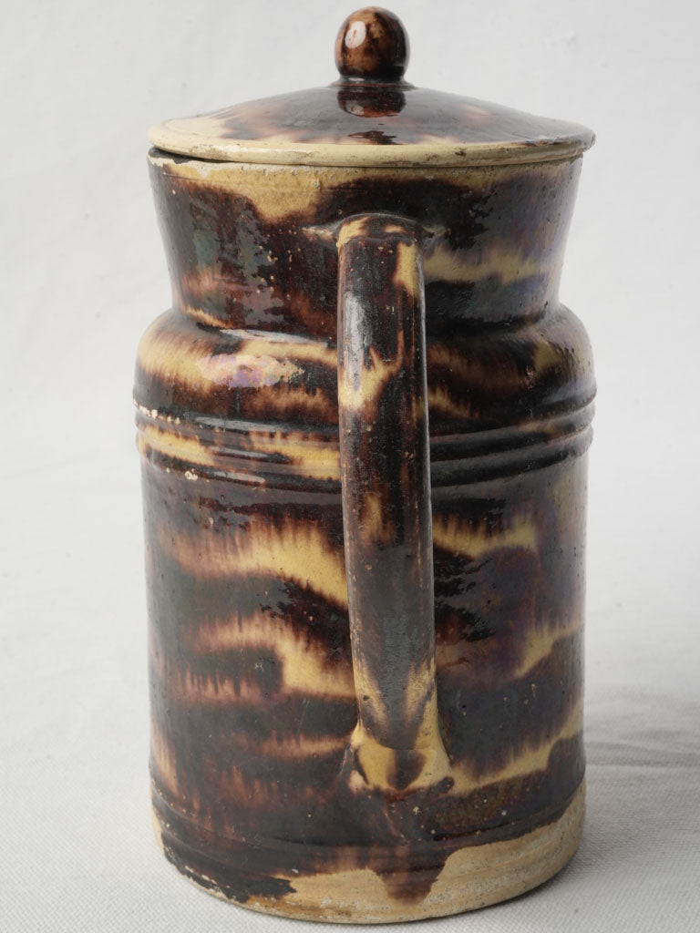 Timeless Provençal pottery pot