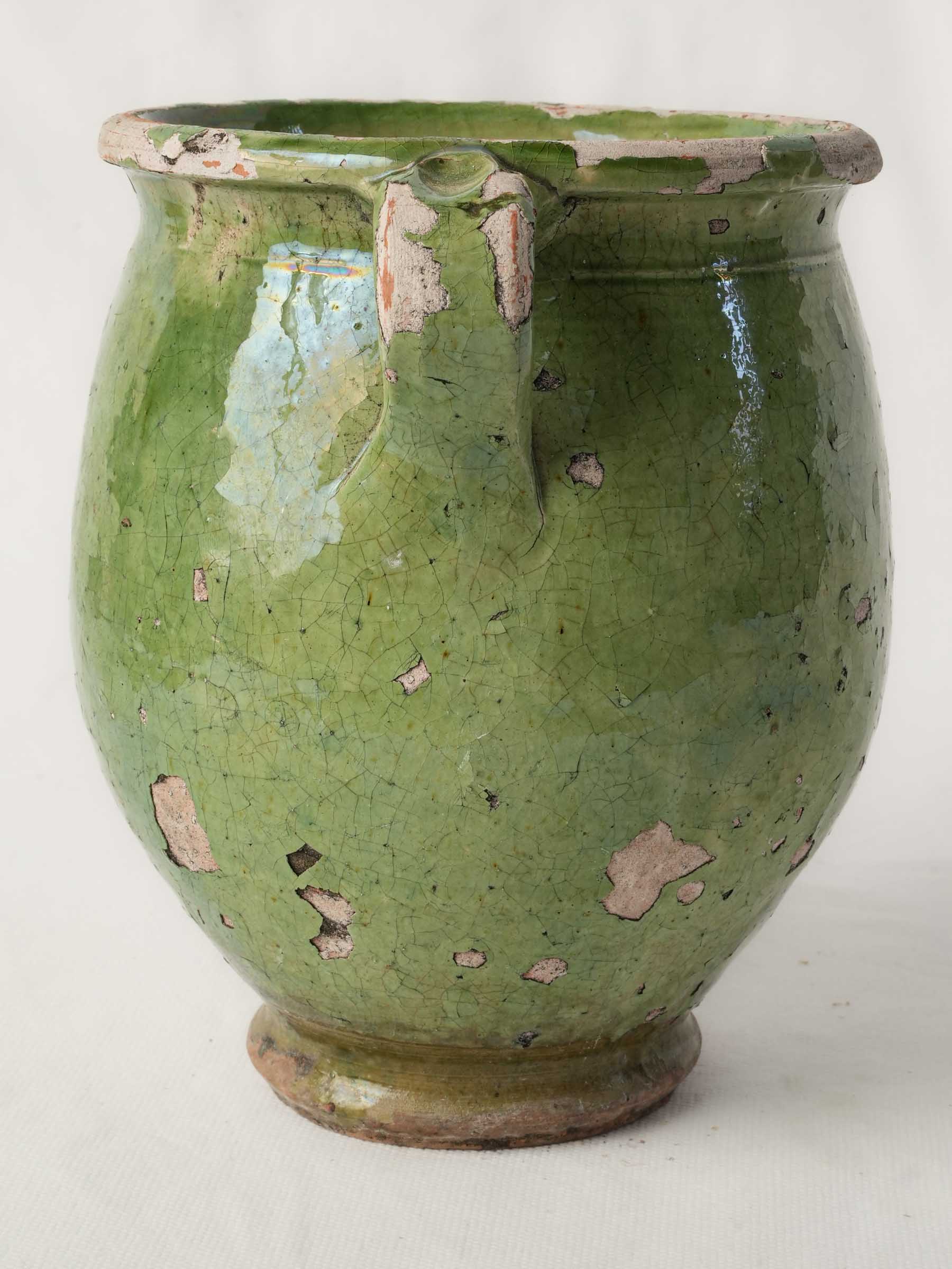 Traditional twin-handled confit pot