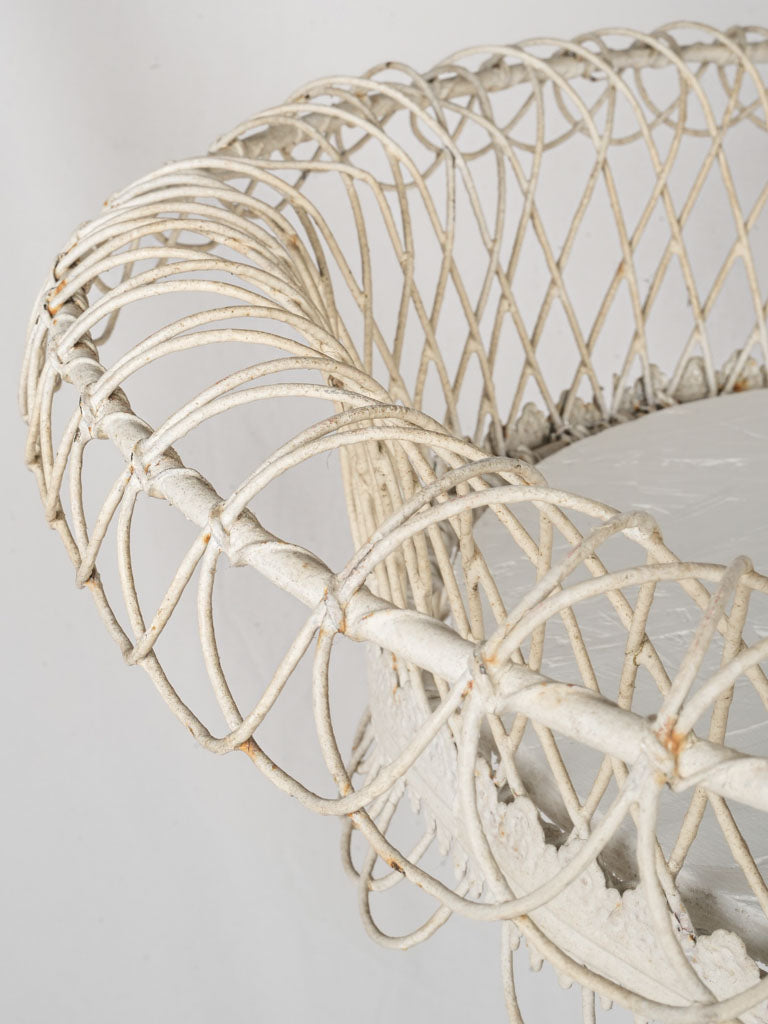 Timeless delicate construction stand