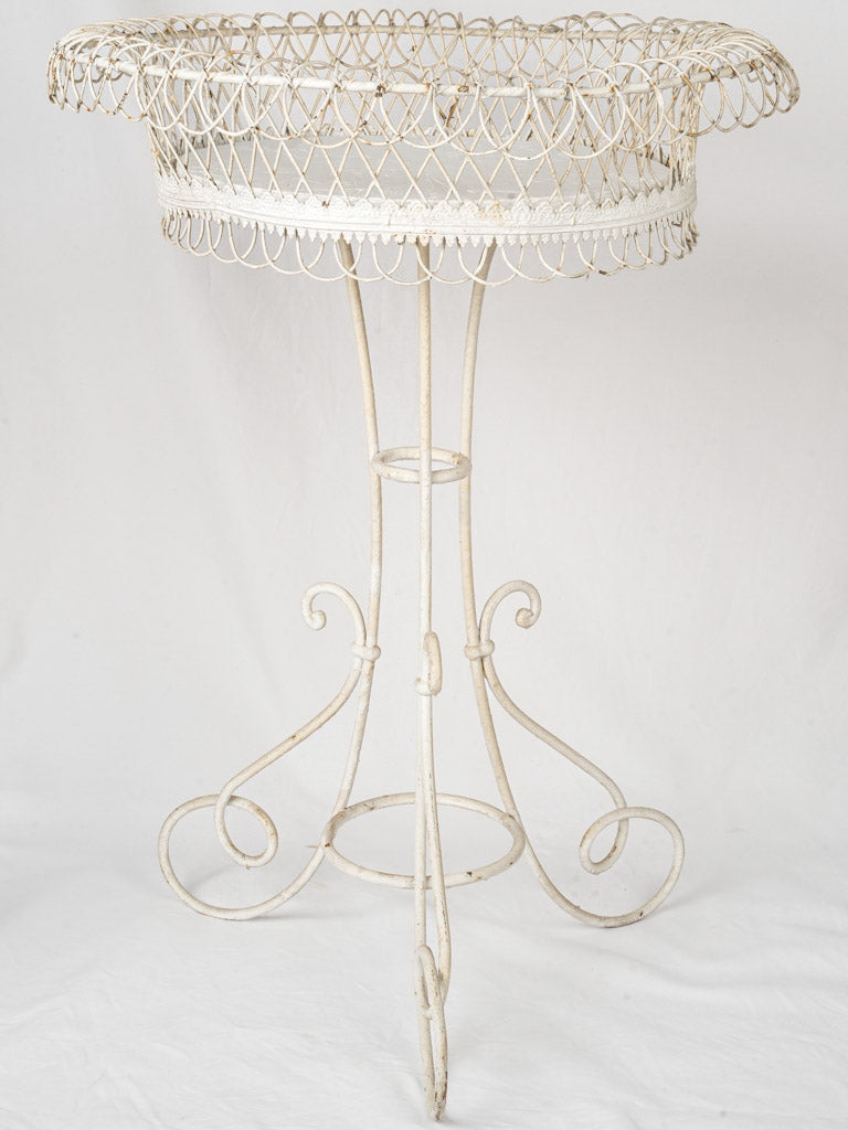 Historical craftsmanship iron decor