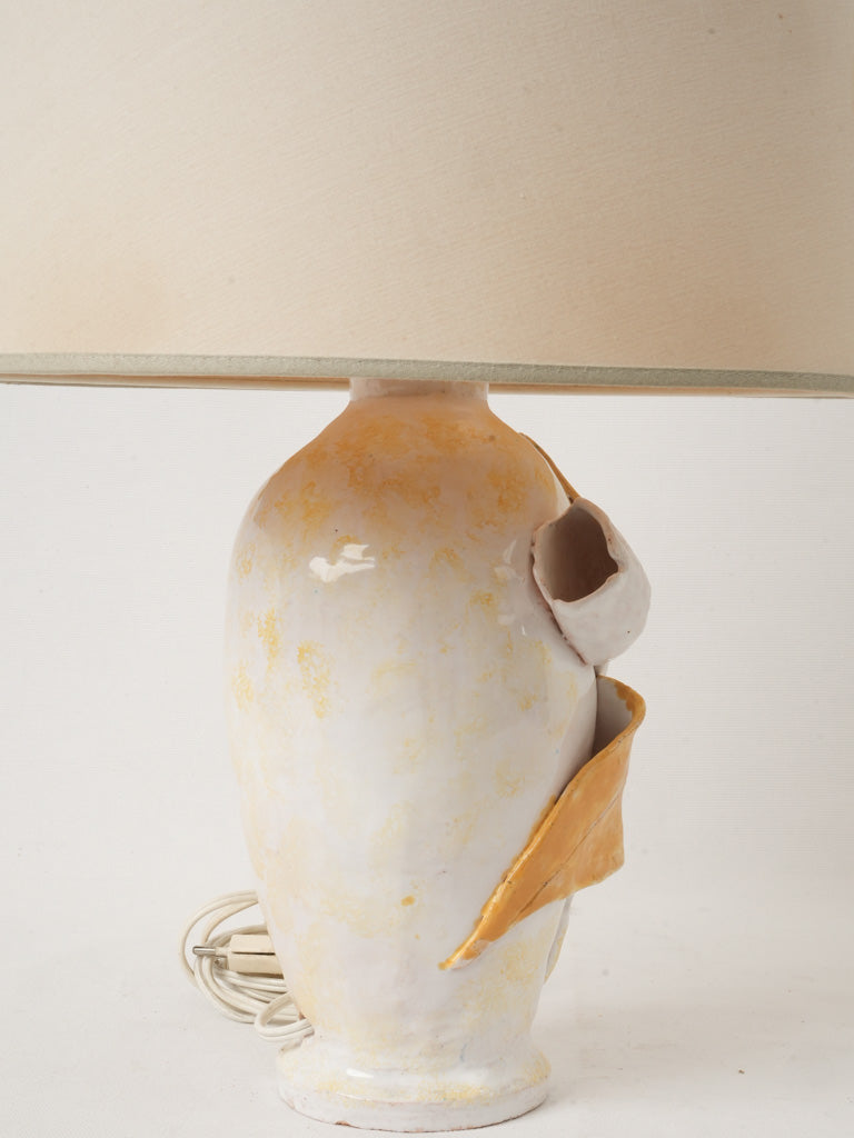 Sculpted tulip motif ceramic lamp