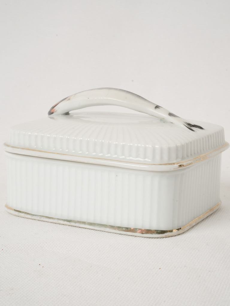White Victorian sardine-shaped box
