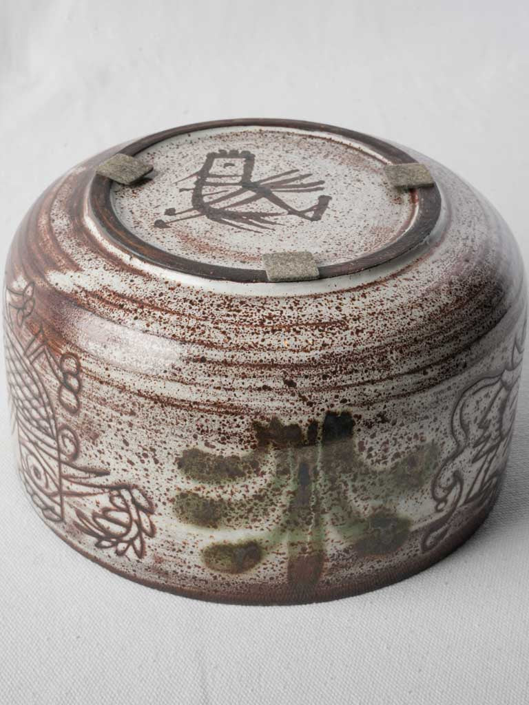 Elegant exotic bird design bowl