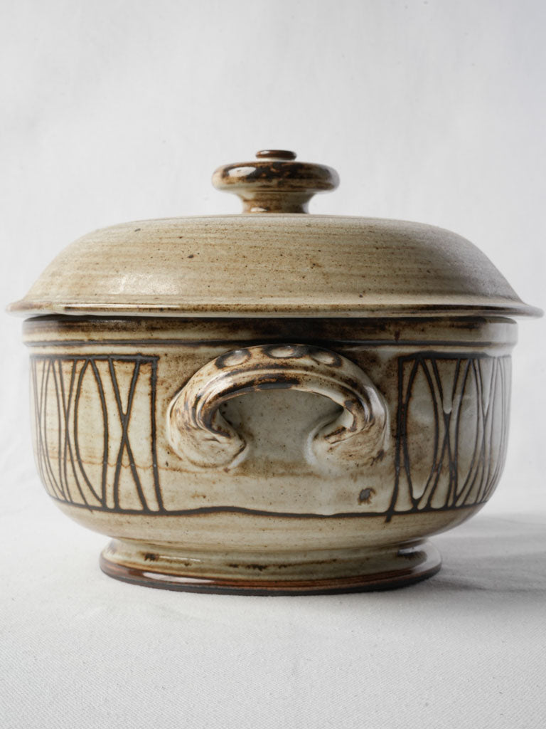 Elegant vintage Dieulefit tureen