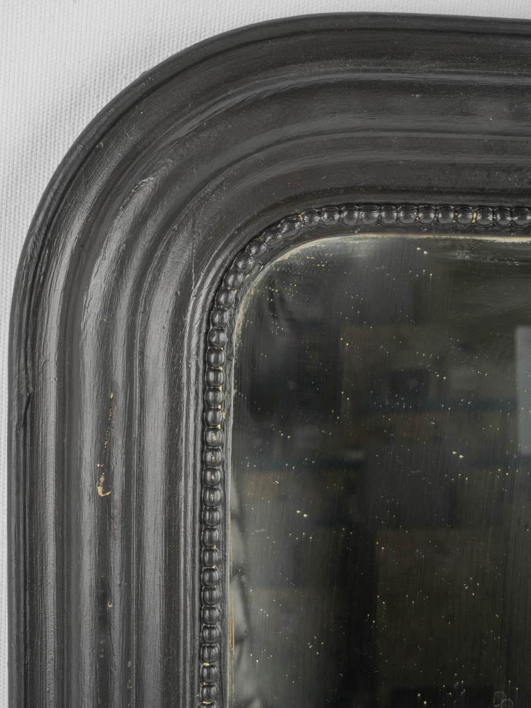Antique pearl detailed wall mirror