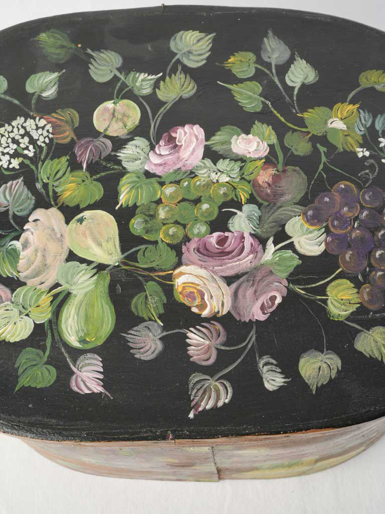 Colorful garden roses design box