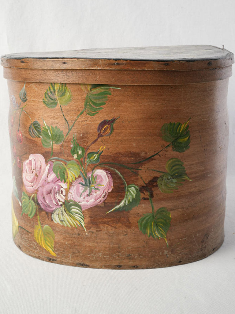 Romantic floral motif hat box