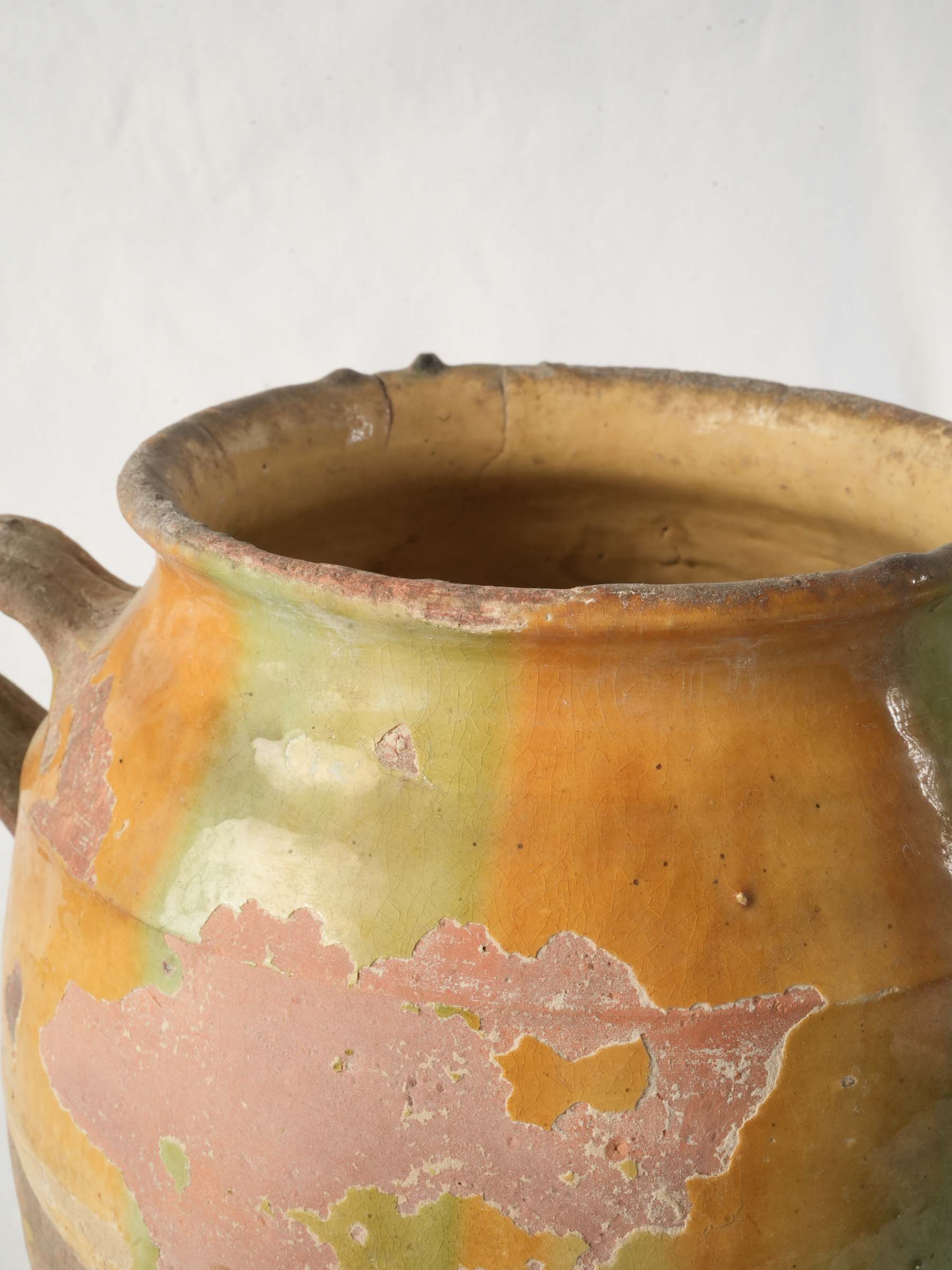 Charming weathered rustic French pot