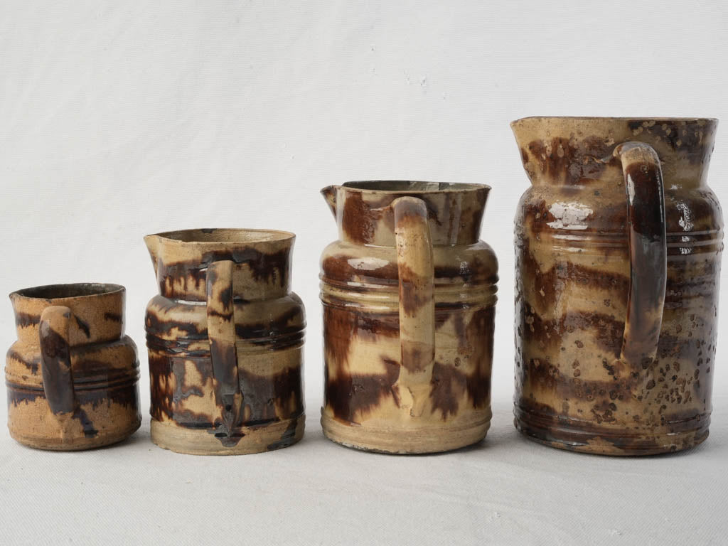 Amber-speckled pottery set