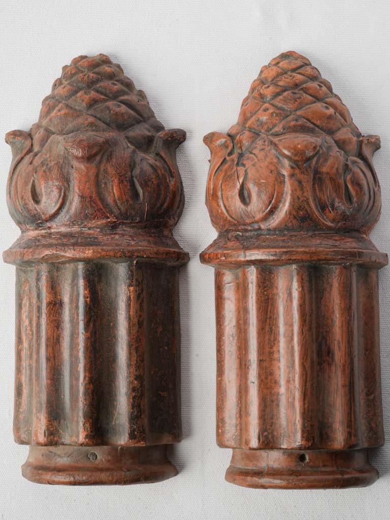Historic provençal pinecone design tiles