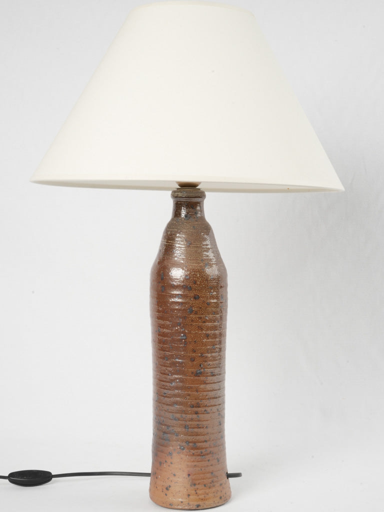 Glazed ribbed ceramic lampshade included