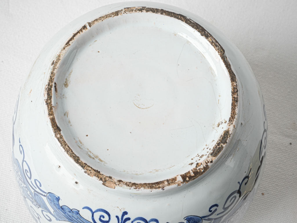 Symmetrical foliate motif ceramic jar
