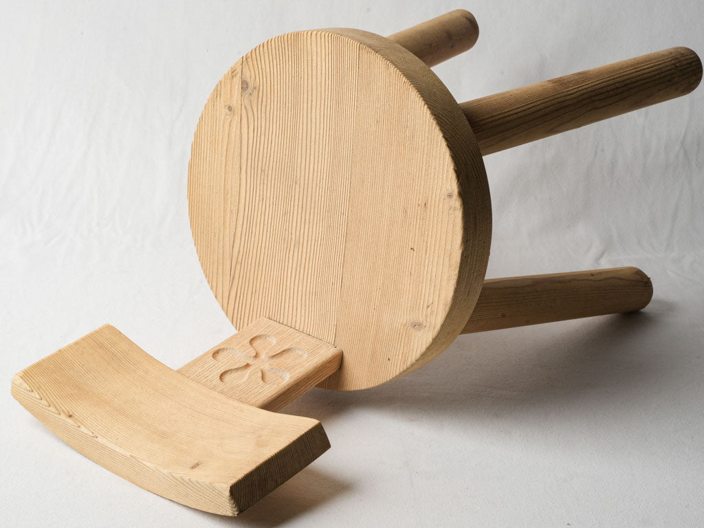 Robust legged wooden chair