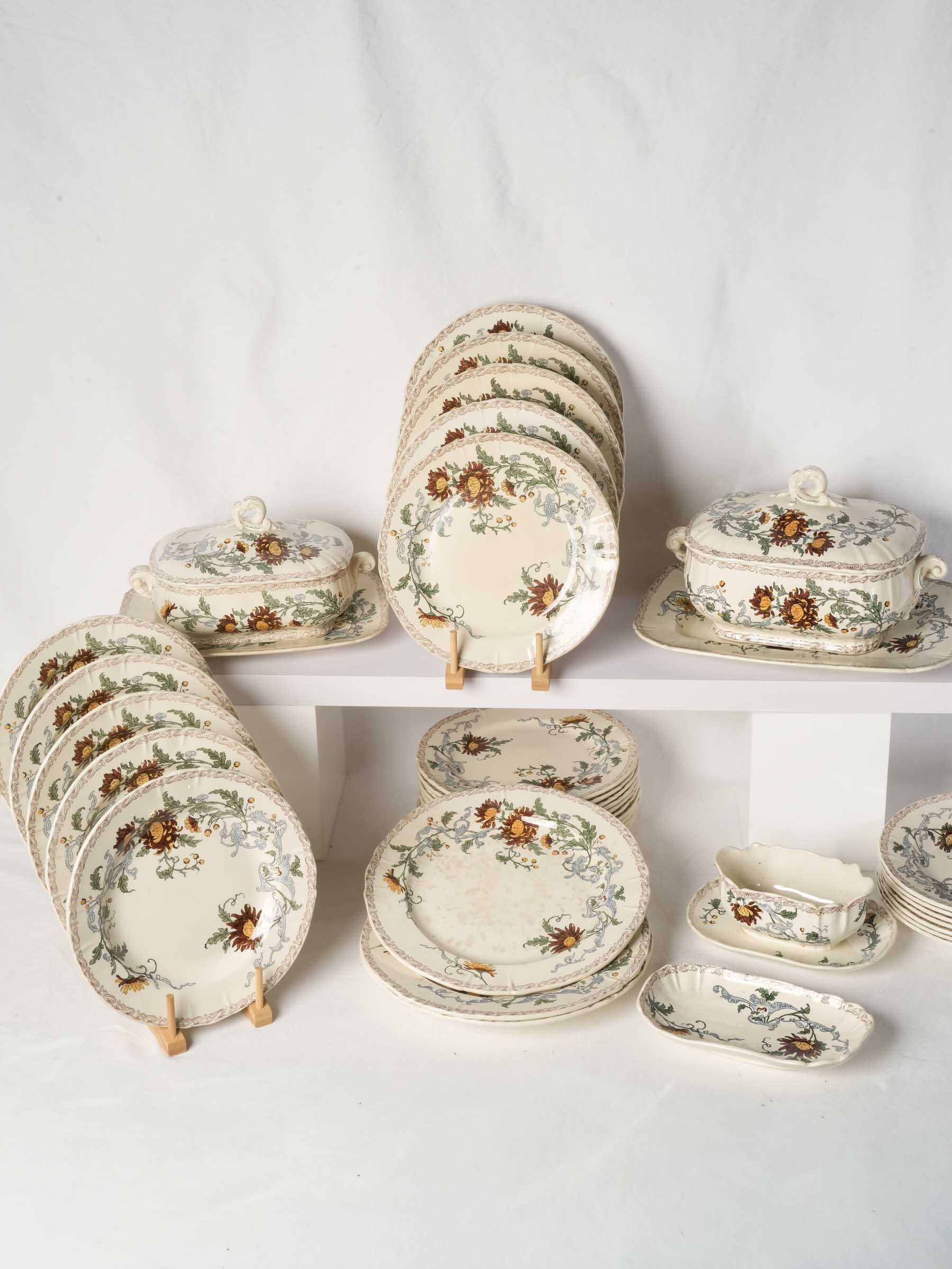 1880s French Country House Ironstone Dinner Service by Gien