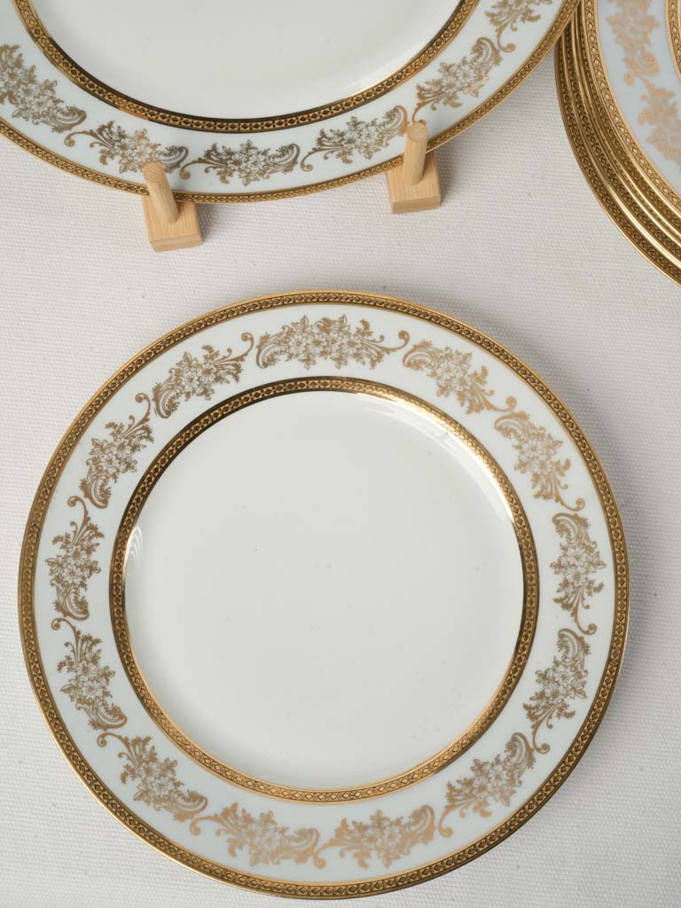 Harmonious antique porcelain tableware