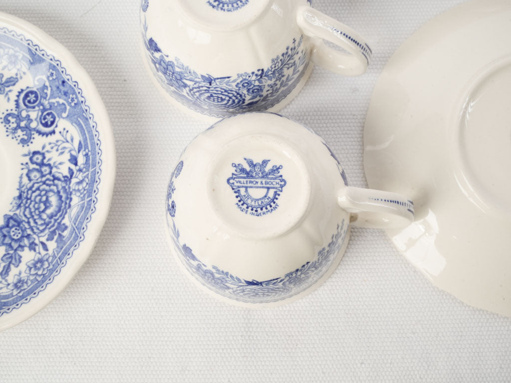 Exquisite historical blue-and-white set