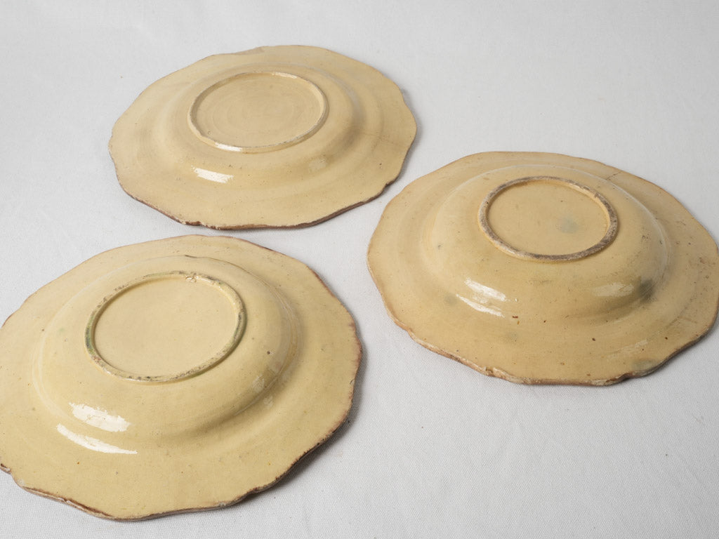 Classic rustic kitchen decor pieces