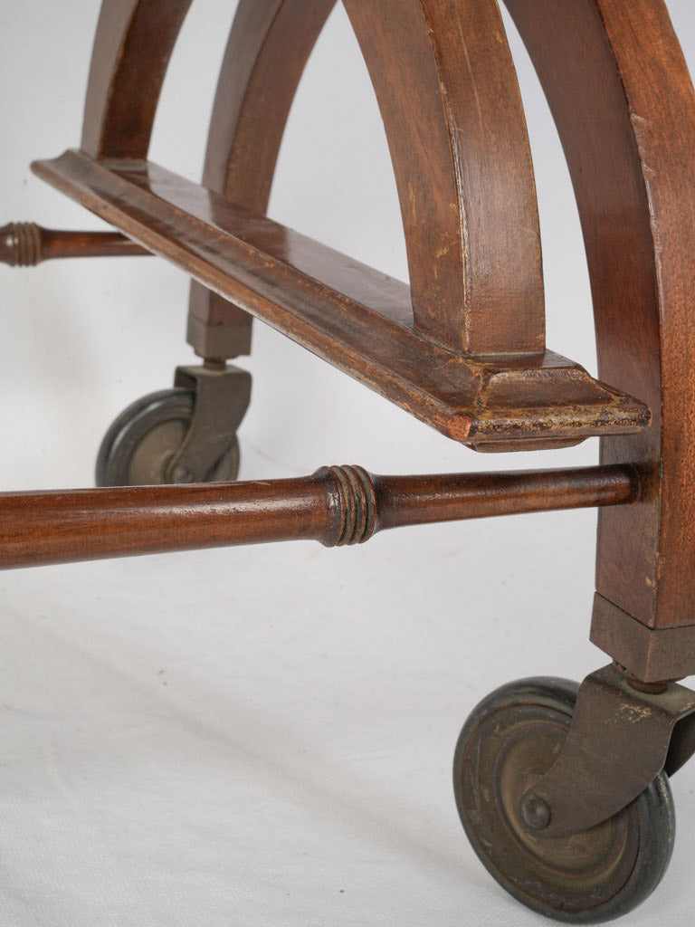 Curule-designed elegant mid-century piece