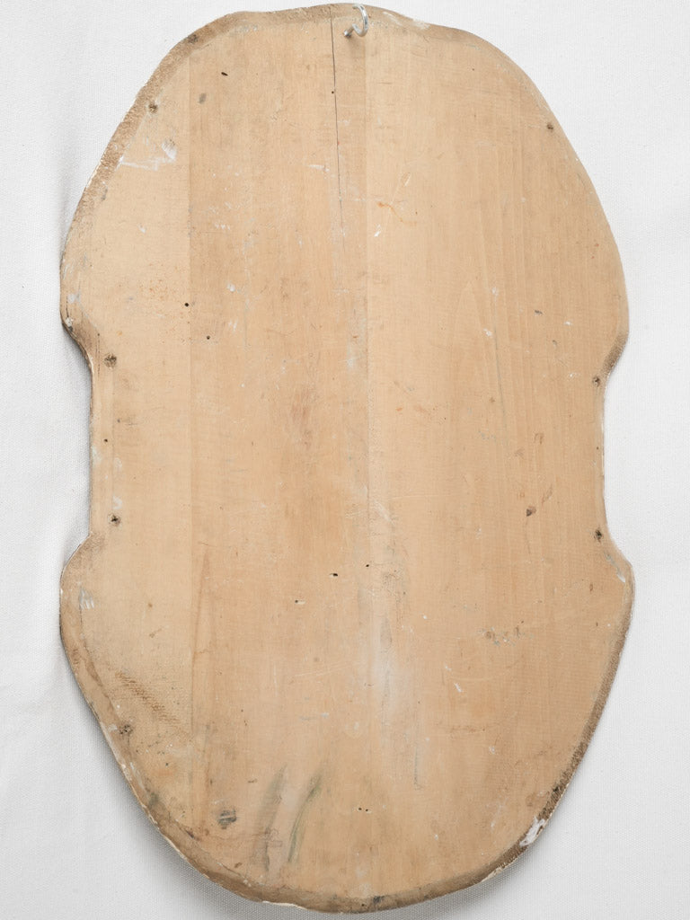 Elegant symbolic motif wall feature