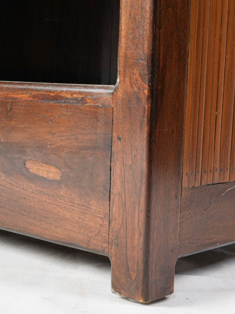 Luxurious mahogany drawer console