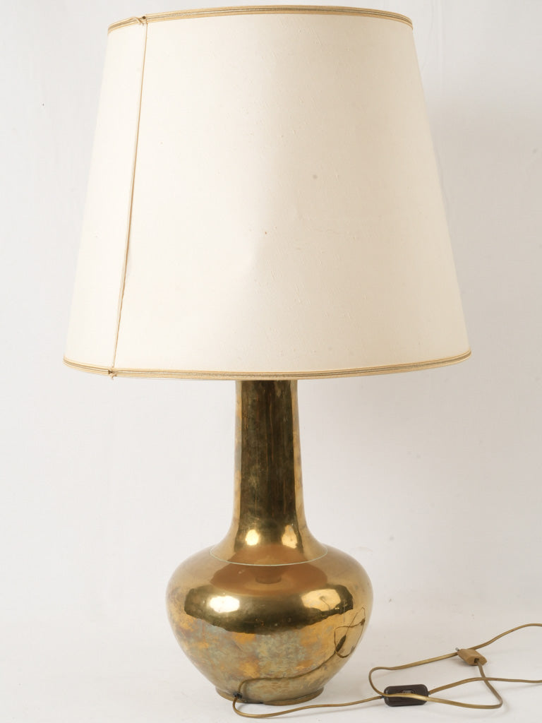 Timeless curvaceous brass lamp