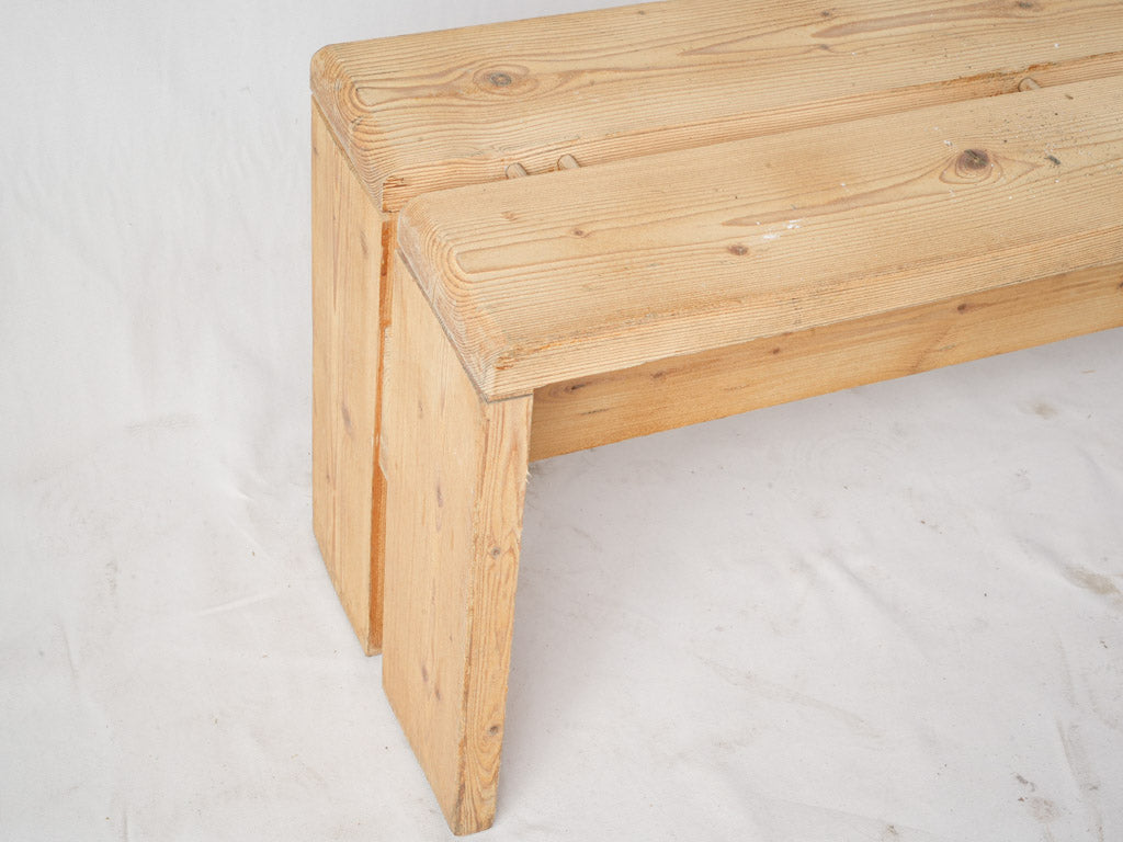 Versatile cozy rustic style bench