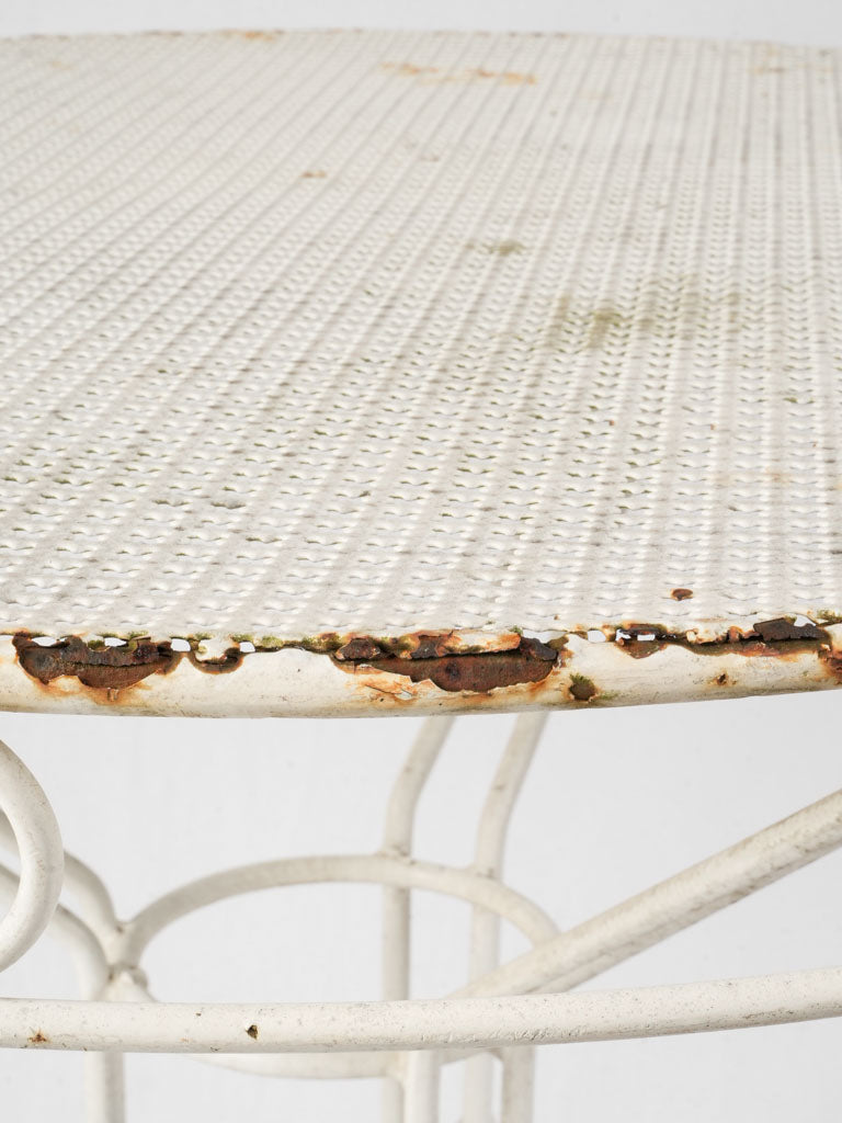 Timeless functional outdoor table