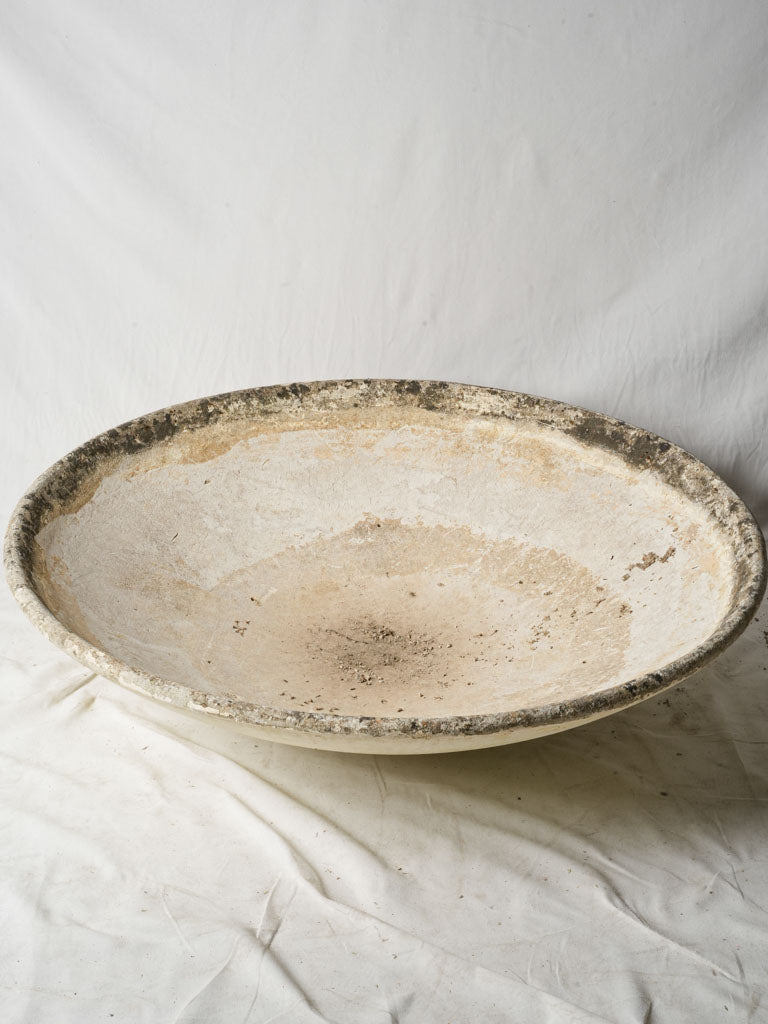 Sculptural elegant garden container