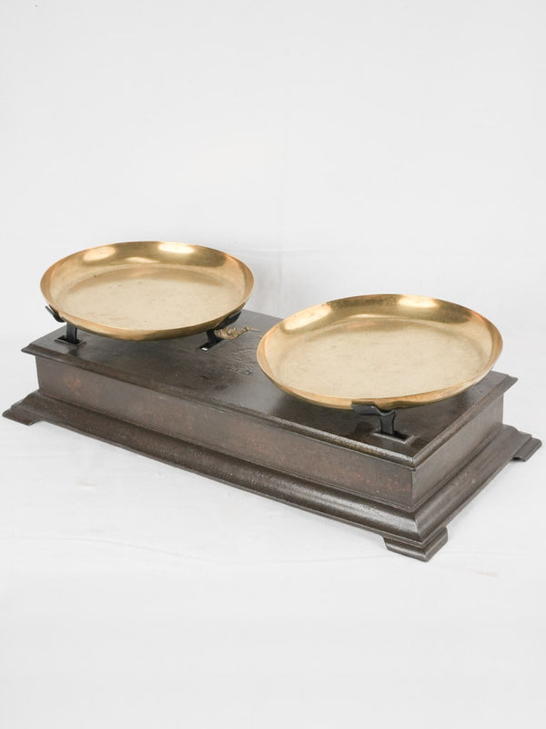 Vintage bird-shaped needle weighing scales